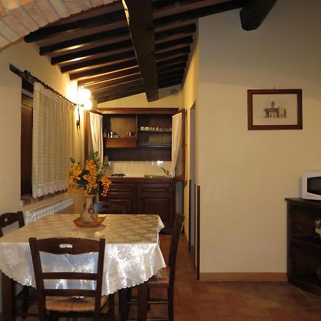 Agriturismo Casale Delle Lucrezie Todi Kültér fotó