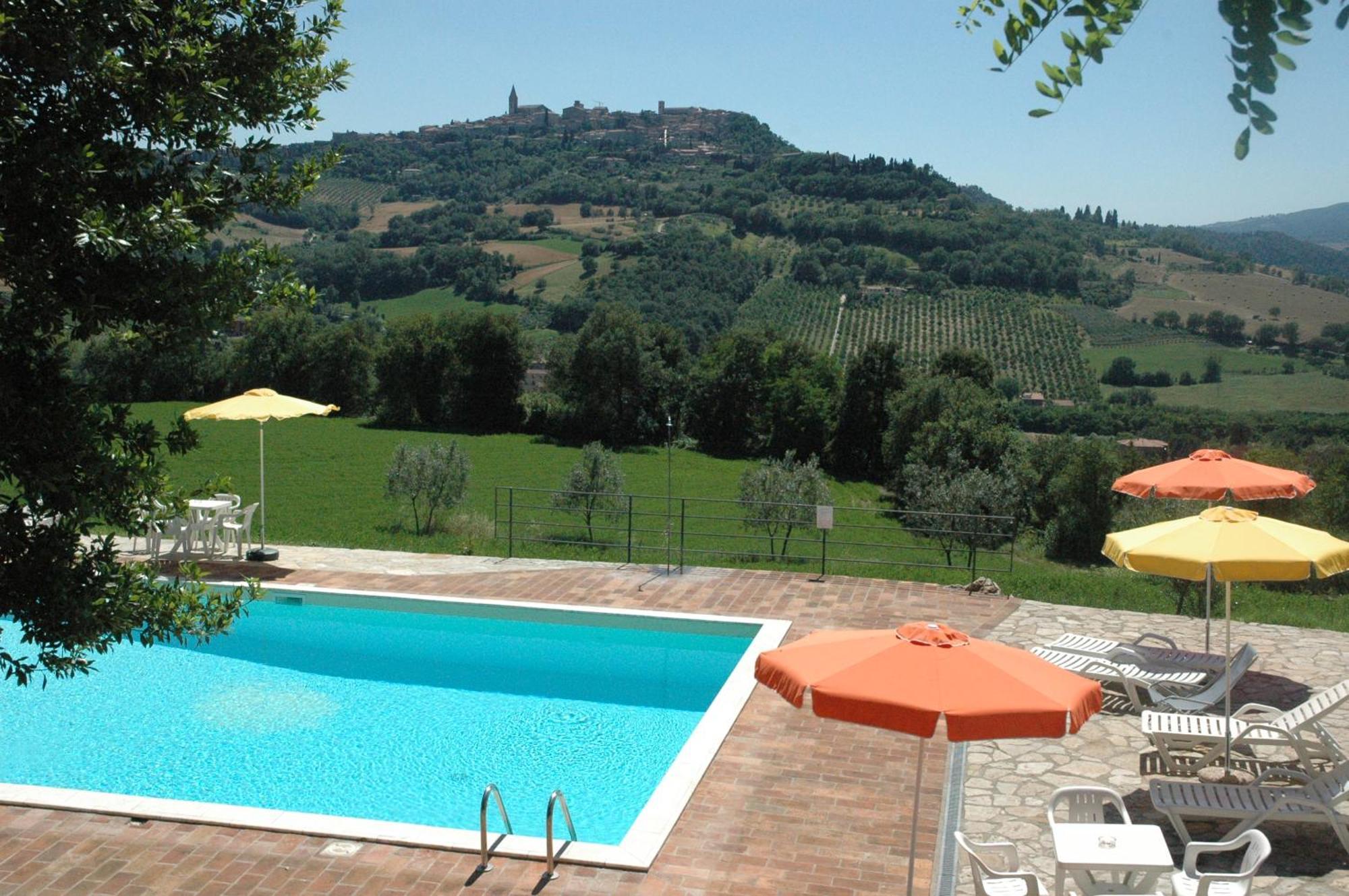 Agriturismo Casale Delle Lucrezie Todi Kültér fotó
